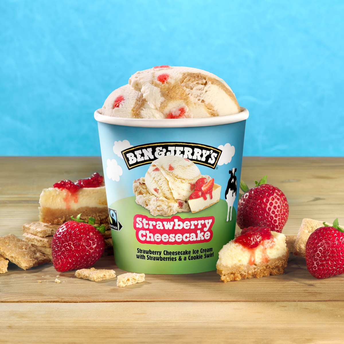 Strawberry Cheesecake Helado - Pint 2 / 4